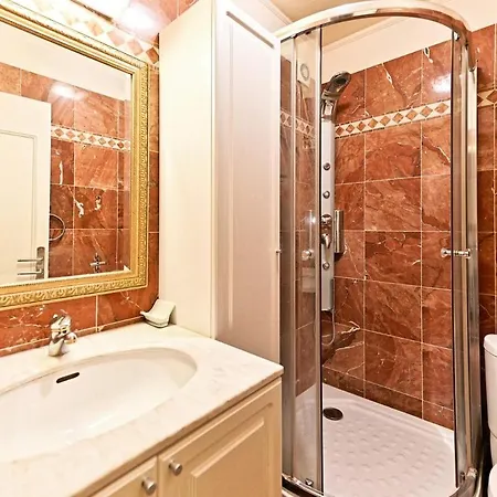 Elegant Et Bien Situe Votre Havre De Paix A Apartamento